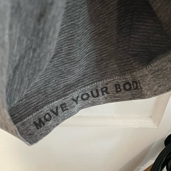 Lululemon Swiftly Tech Razorback Tank 2.0 - Picture 6 of 6